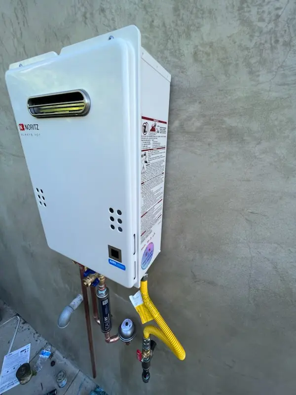 Tankless water heater installation for Pacoima homes